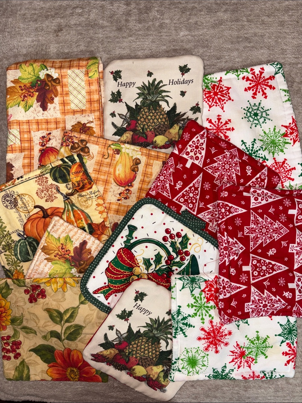 Holiday & Harvest Decorative Pot Holders - Red, Green, White